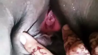 Chubby Bengali girl naked boob licking viral xxx