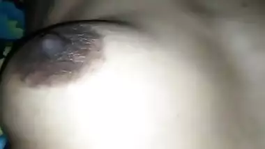 Sexy Lankan Girl Showing her Boobs and pussy part 3