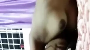 Today Exclusive- Cute Desi Girl Showing Boobs To Lover On Video Call Part 1