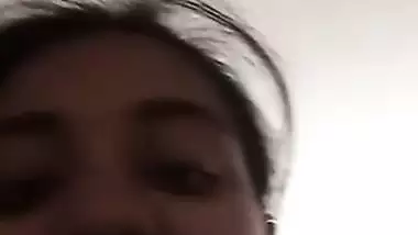 Striptease video call of a cheater bhabhi to lover