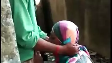 Desi mms sex scandal, Paki muslim girl caught sucking dick BF outdoor