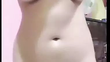 Big boob girl strips and shows her desi nude body on camera