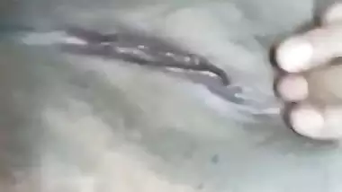 Cute girlfriend black pussy fingering solo nude