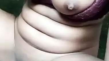 Desi nude girl plays with her boobs and pussy